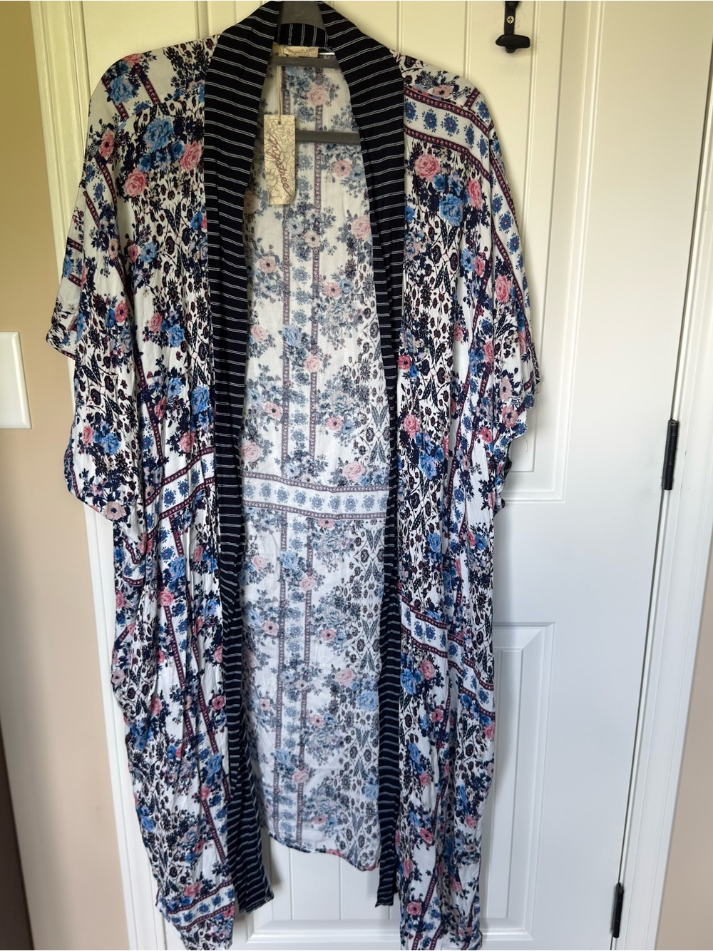 Mystree Floral Open-Front Kimono Duster in White, Navy, Pink
